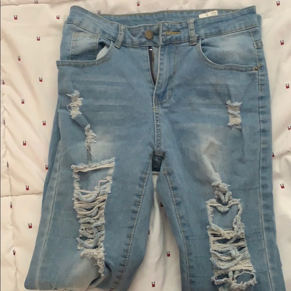 ROMWE Ripped Jeans